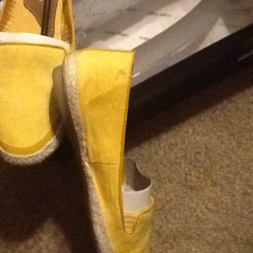 Shoes - Picture 2 of 5